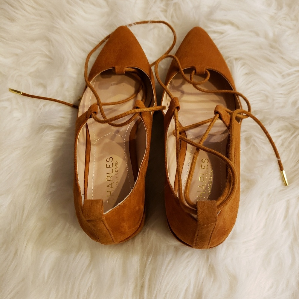 CHARLES DAVID  LACE UP PUMP HEELS👠